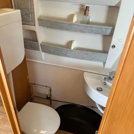 Mietwohnwagen 4 Personen Campsite *